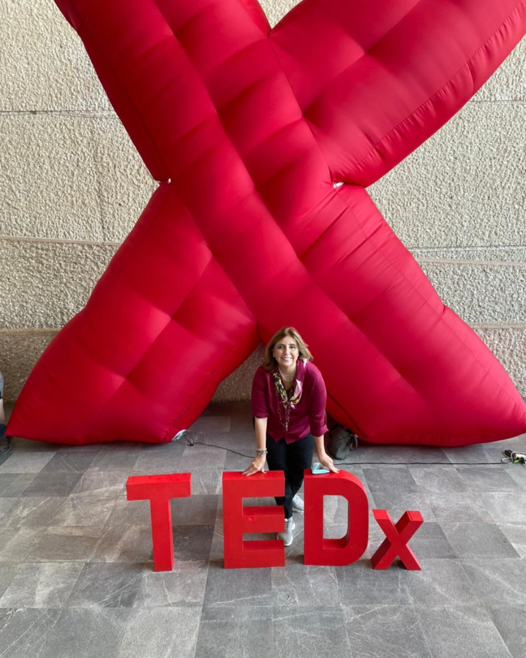 Ana María Peláez · Chief Happiness Officer